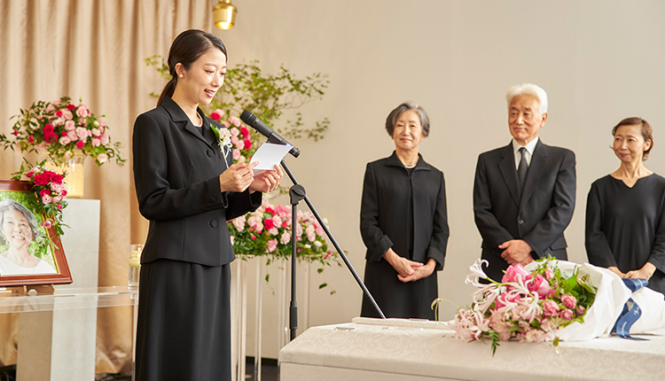 葬儀の流れ 葬儀 告別式 出棺 葬儀 葬式 家族葬なら日比谷花壇のお葬式 葬儀の流れ 葬儀 告別式 出棺 葬儀 葬式 家族葬なら日比谷花壇のお葬式