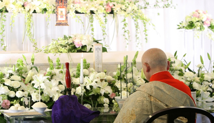 葬儀の流れ お寺 宗教者 との打ち合わせ 葬儀 葬式 家族葬なら日比谷花壇のお葬式