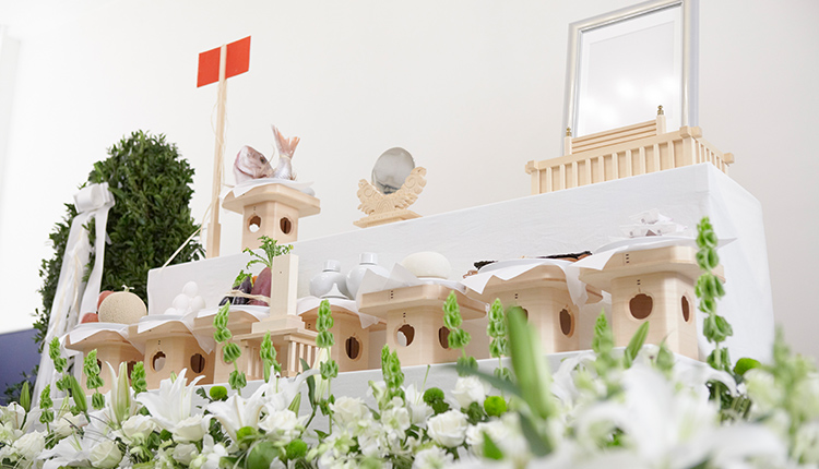 宗教別葬儀 神式の葬儀とは 葬儀 葬式 家族葬なら日比谷花壇のお葬式 宗教別葬儀 神式の葬儀とは 葬儀 葬式 家族葬なら日比谷花壇のお葬式